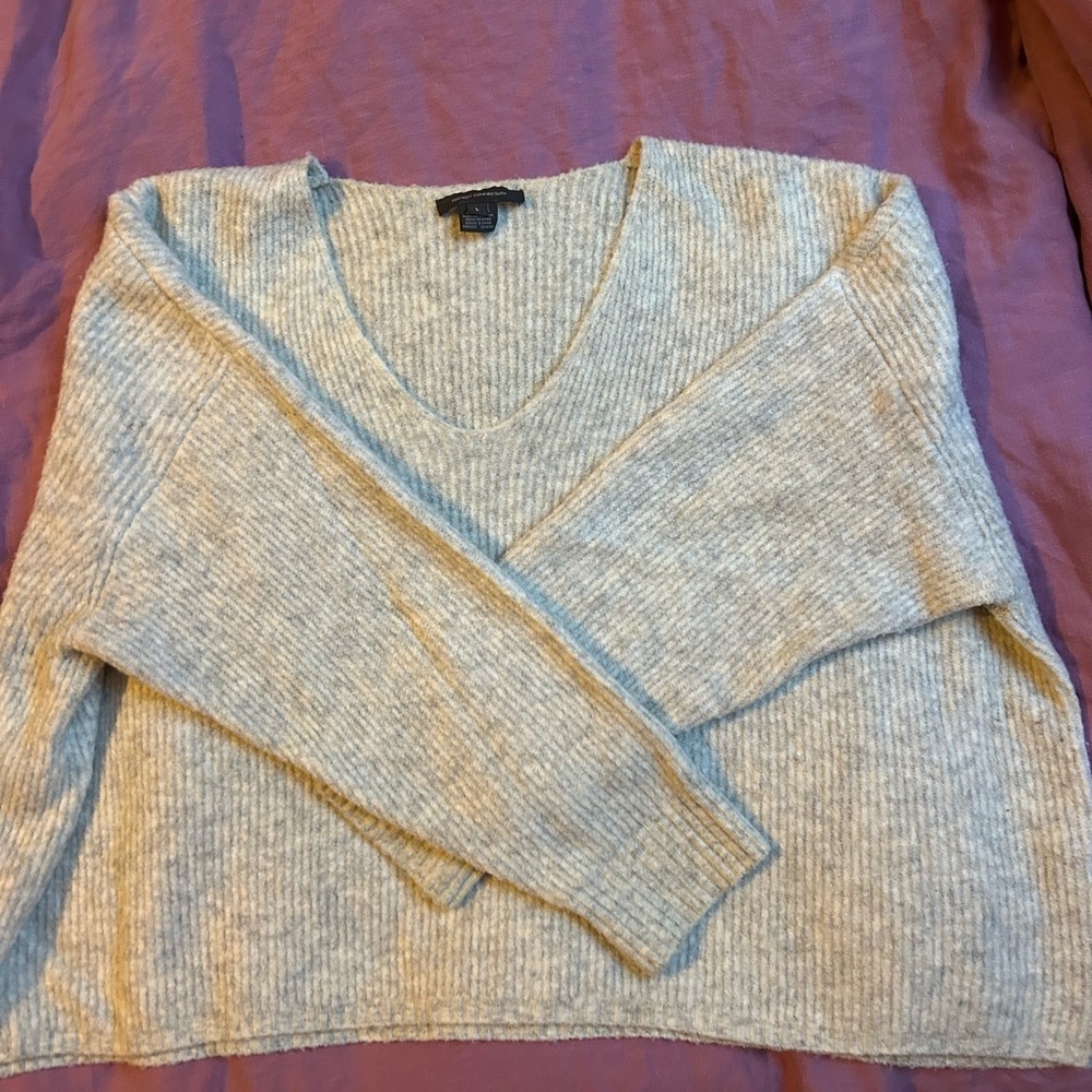 French Connection Light Gray V-Neck Sweater Cozy Soft Oversized fits L-XXL